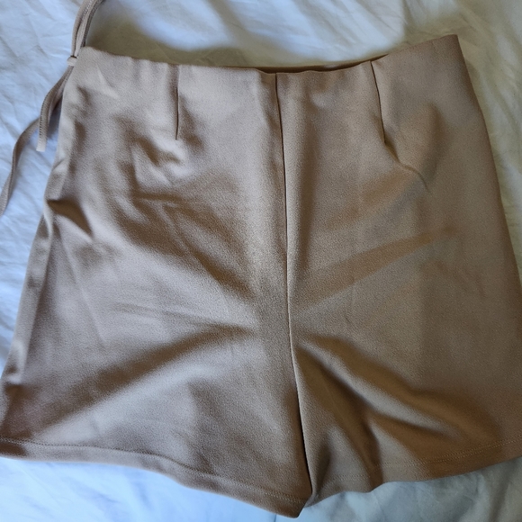 Tan Skorts with tie front - Picture 3 of 6